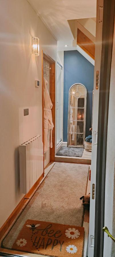 Y Llofft - Cosy Country Retreat In The Brecon Beacons Apartment *